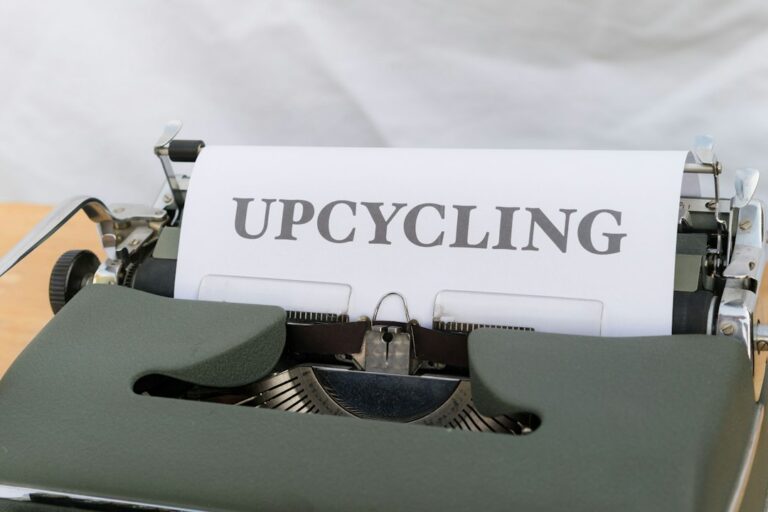 Upcycling für Unternehmen: Wie Betriebe Verpackungsmaterialien kreativ und gewinnbringend nutzen